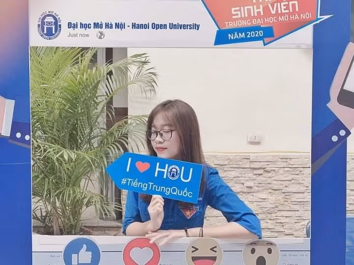 Trang Linh luôn hào hứng khi khoác lên mình màu áo xanh tình nguyện