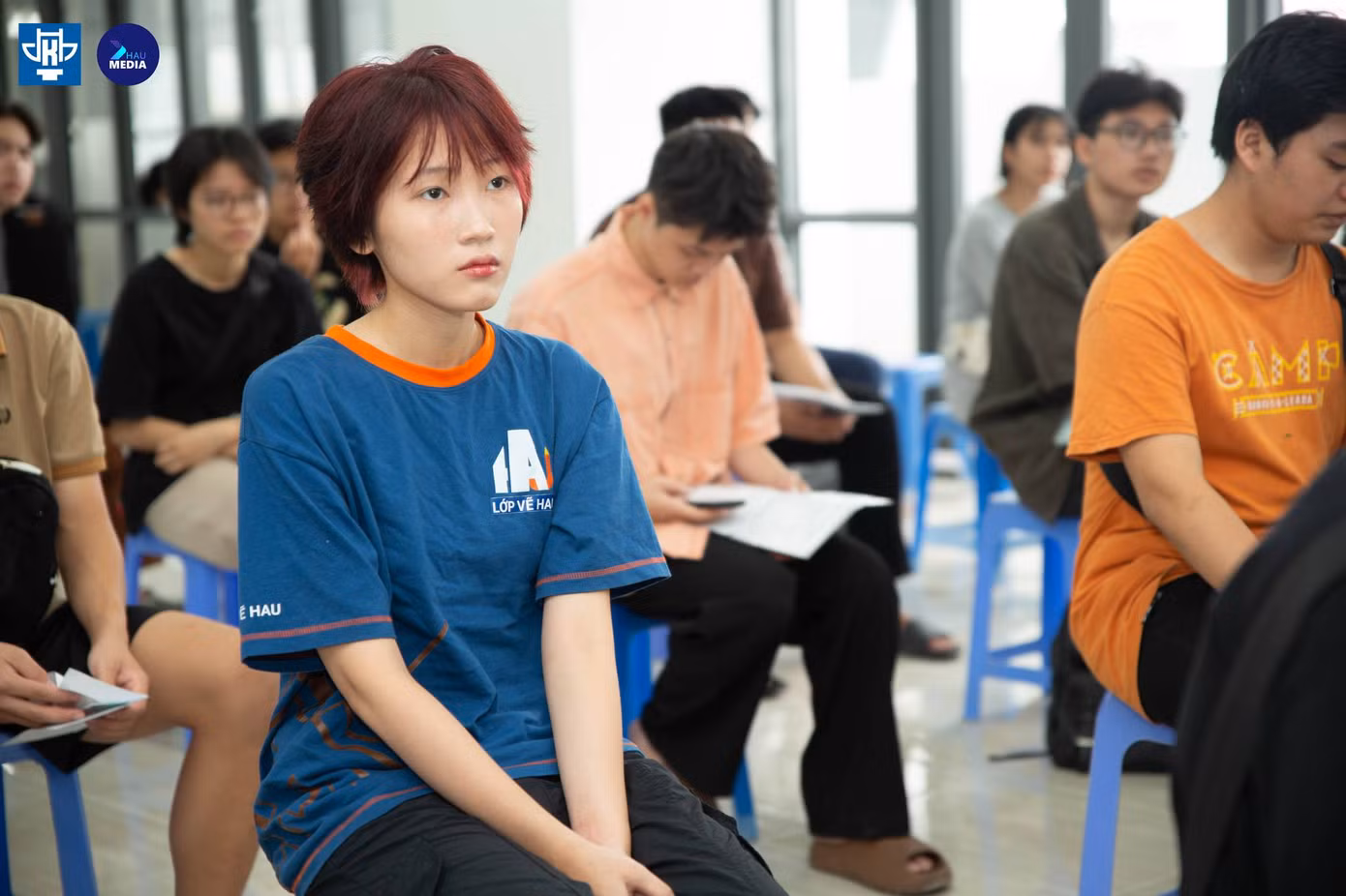 Hàng nghìn thí sinh đến từ các tỉnh thành, đã có mặt từ sớm để chuẩn bị cho buổi thi năng khiếu.