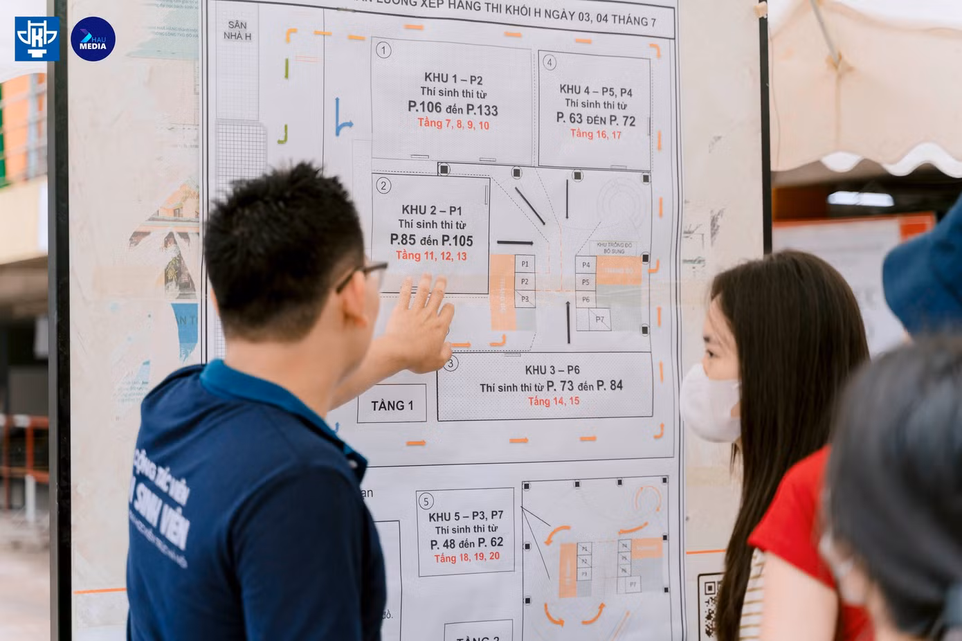 Theo quy định, các thí sinh đăng ký xét tuyển vào các ngành năng khiếu có tổ hợp thi/xét tuyển V00, V01, V02, H00, H02 phải tham dự kỳ thi năng khiếu năm 2024 do trường ĐH Kiến trúc Hà Nội tổ chức.