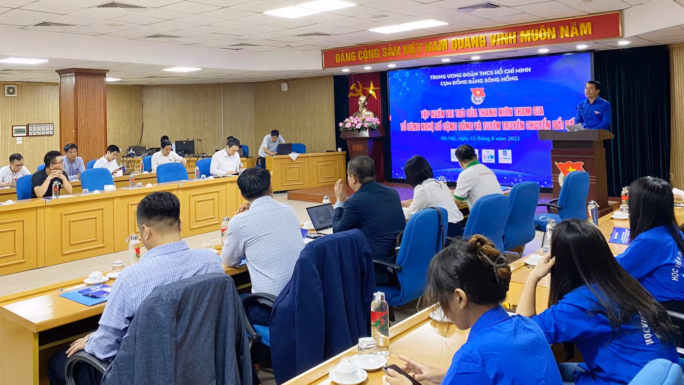 Hội nghị tập huấn "Vai trò của thanh niên tham gia tổ công nghệ số cộng đồng và tuyên truyền chuyển đổi số".
