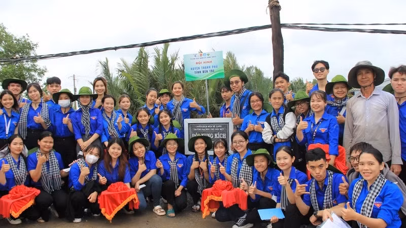 Các hoạt động nổi bật của các chiến sĩ tình nguyện 'Mùa Hè Xanh' trường ĐH Thủ Dầu Một.