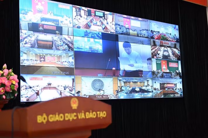Hội nghị diễn ra theo hình thức trực tuyến 63/63 tỉnh/thành phố.