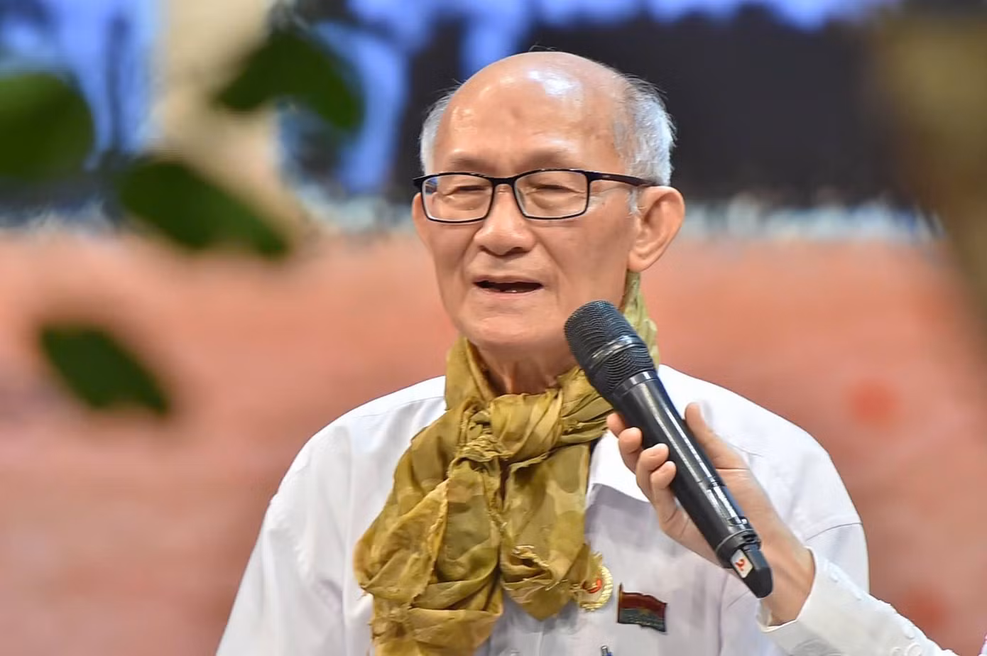 Thầy giáo Hà Ngọc Đào, cựu học sinh Trường miền Nam trên đất Bắc, nguyên Giám đốc Sở GD - ĐT Đắk Lắk.