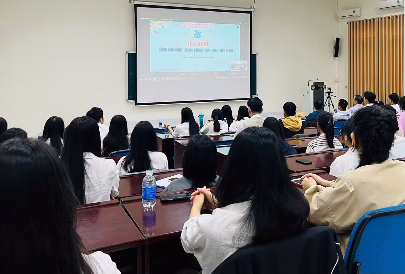 Tọa đàm được triển khai với quy mô toàn quốc, kết nối 30 điểm cầu trực tuyến của Hội Sinh viên cấp Tỉnh, Hội Sinh viên ngoài nước và 25 điểm cầu của Hội Sinh viên cấp Trường, với sự tham gia của hơn 3.200 đại biểu.