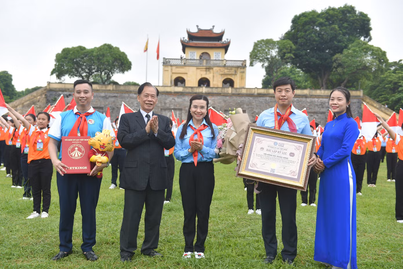 Trong 3 ngày diễn ra Liên hoan (từ ngày 16 - 18/8/2023), các đại biểu sẽ tham gia nhiều hoạt động ý nghĩa như: báo công và vào Lăng viếng Chủ tịch Hồ Chí Minh; tham quan Văn Miếu Quốc Tử Giám, Khu di tích Hoàng Thành Thăng Long; gặp mặt Ban Bí thư T.Ư Đoàn; Ngày hội Chỉ huy Đội giỏi với chủ đề "Cánh chim đầu đàn - Chủ nhân đất nước", đồng diễn Semaphore; sinh hoạt Lửa trại “Vòng tay đoàn kết”.