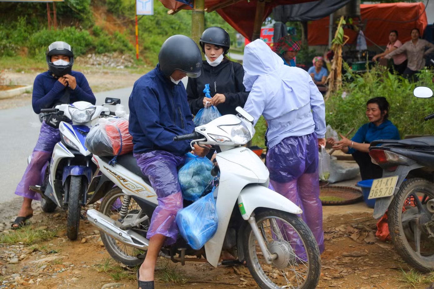 Đây là một nguồn thu nhập chính trong vụ mùa, giúp cuộc sống của người dân nơi đây được cải thiện hơn.