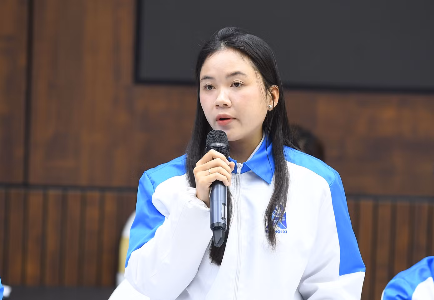 Chị Nguyễn Khánh Bảo Thuý Vy - Phó Chủ tịch Hội Sinh viên Việt Nam Trường Đại học Trà Vinh. Chị Nguyễn Khánh Bảo Thuý Vy - Phó Chủ tịch Hội Sinh viên Việt Nam Trường Đại học Trà Vinh.