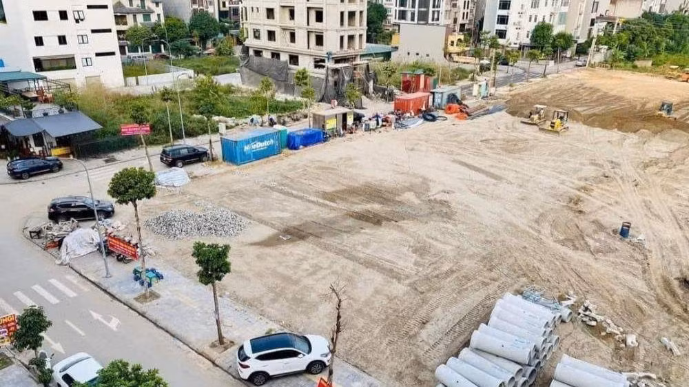 Hàng chục lô đất tại Uy Nỗ (Đông Anh) trúng đấu giá với giá cao ngất lên tới 170 triệu đồng.