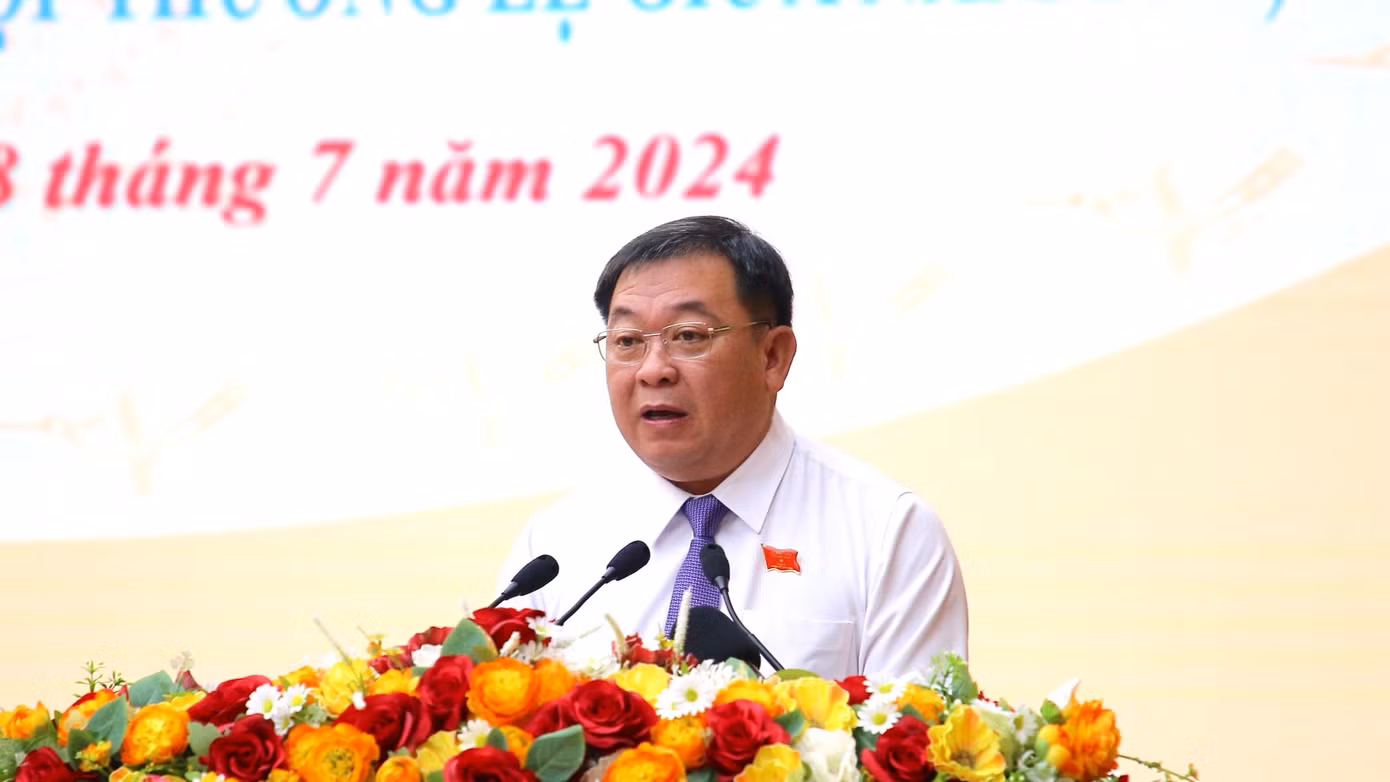 Ông Lê Thanh Việt - Chủ tịch Uỷ ban MTTQ Việt Nam tỉnh Kiên Giang phát biểu tại kỳ họp.