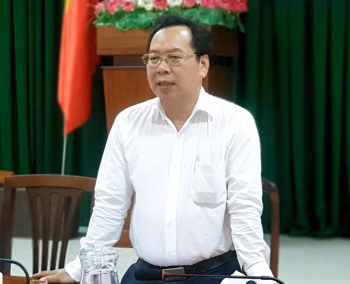 Ông Nguyễn Ngọc Ánh - Phó Chủ tịch UBND quận Ninh Kiều thông tin với báo chí.