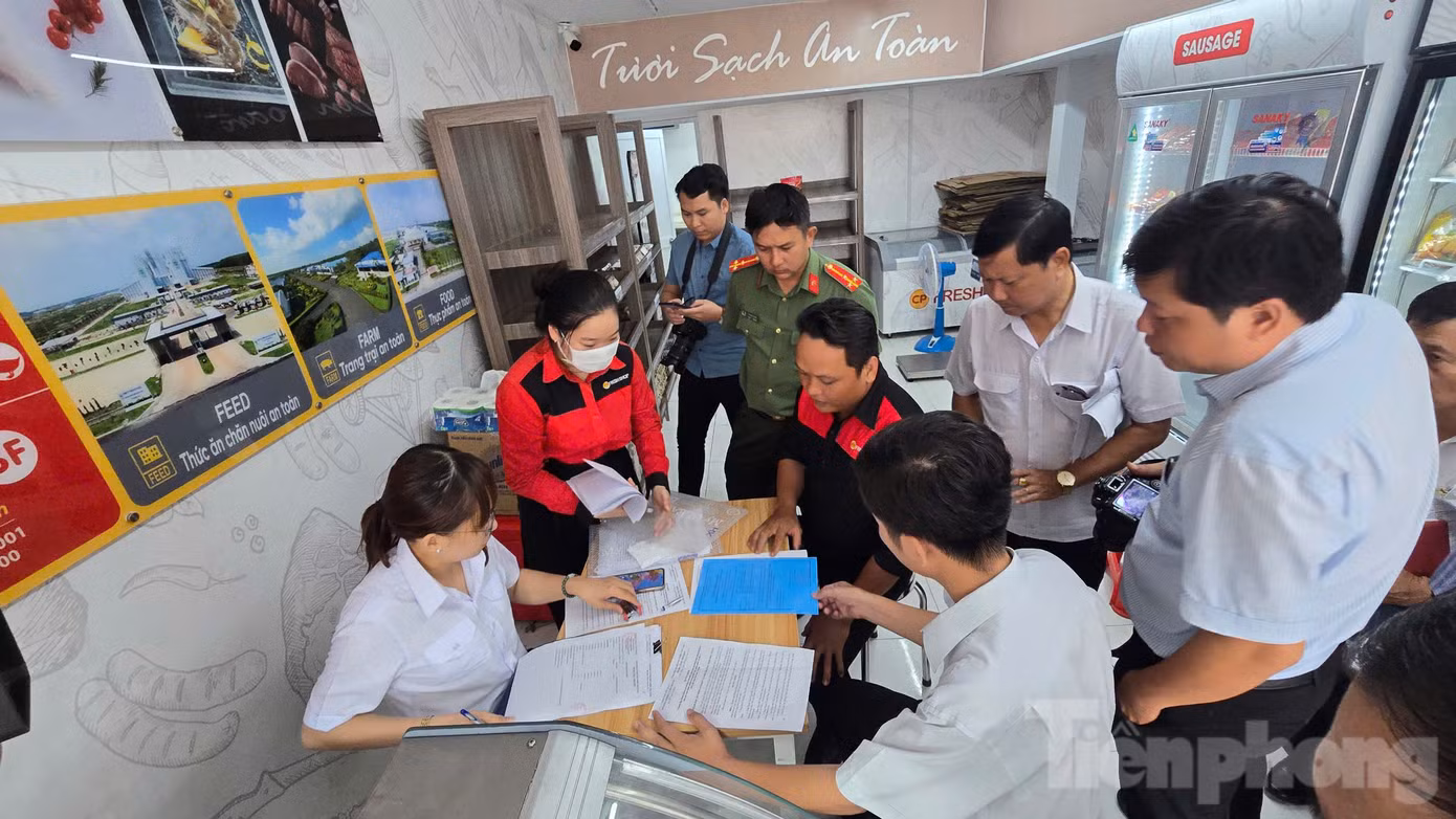 Giấy chứng nhận ATTP của cửa hàng đã hết hiệu lực từ ngày 8/3/2025.