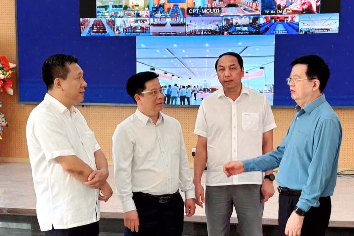 Phó Thủ tướng Mai Văn Chính yêu cầu đảm bảo nghiêm ngặt việc vận chuyển, bảo quản hồ sơ, nhất là hồ sơ đất đai...