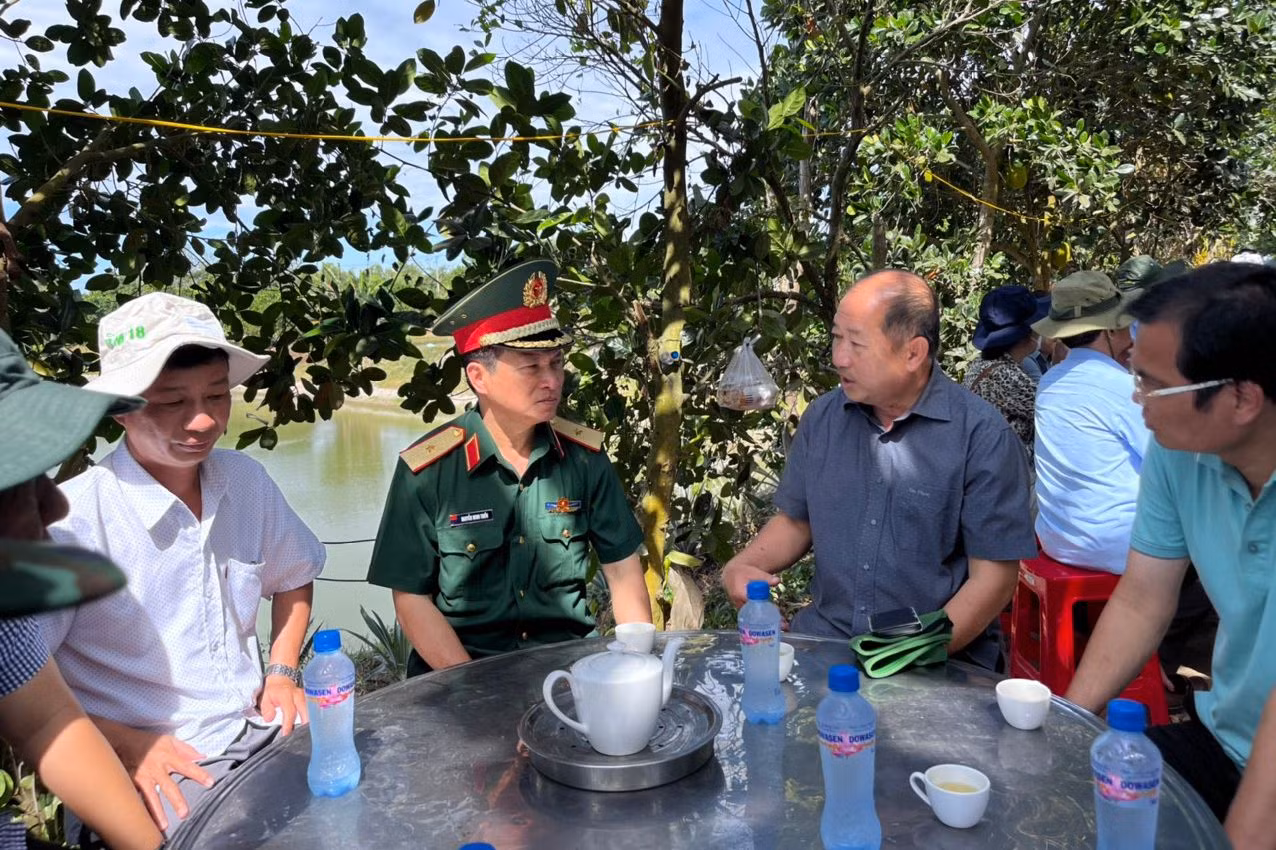 Trước đó vào chiều 3/1, ông Đoàn Tấn Bửu – Phó Chủ tịch UBND tỉnh Đồng Tháp cho biết, hiện mũi khoan đã đạt độ sâu 23/35m.