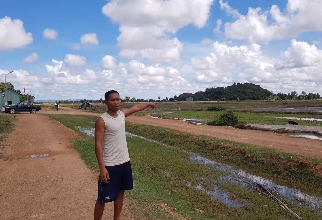 Người dân nâng cao tinh thần cảnh giác khi có người lạ xâm nhập vào địa bàn. Người dân nâng cao tinh thần cảnh giác khi có người lạ xâm nhập vào địa bàn.
