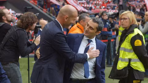 'Sát thủ' Aguero bất mãn với ông thầy Guardiola? ảnh 3