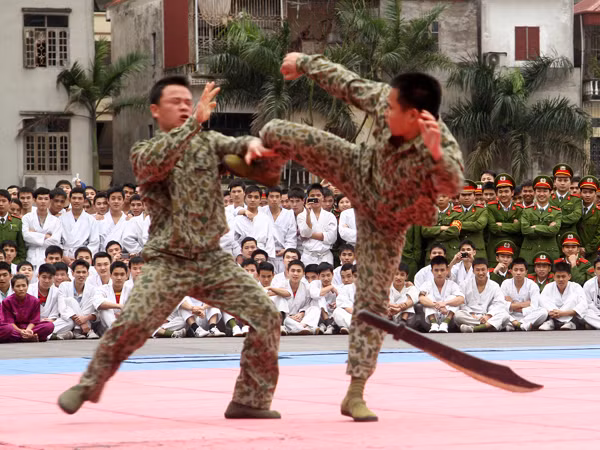 Các chiến sĩ đặc công cũng mang tới những màn trình diễn đặc sắc
