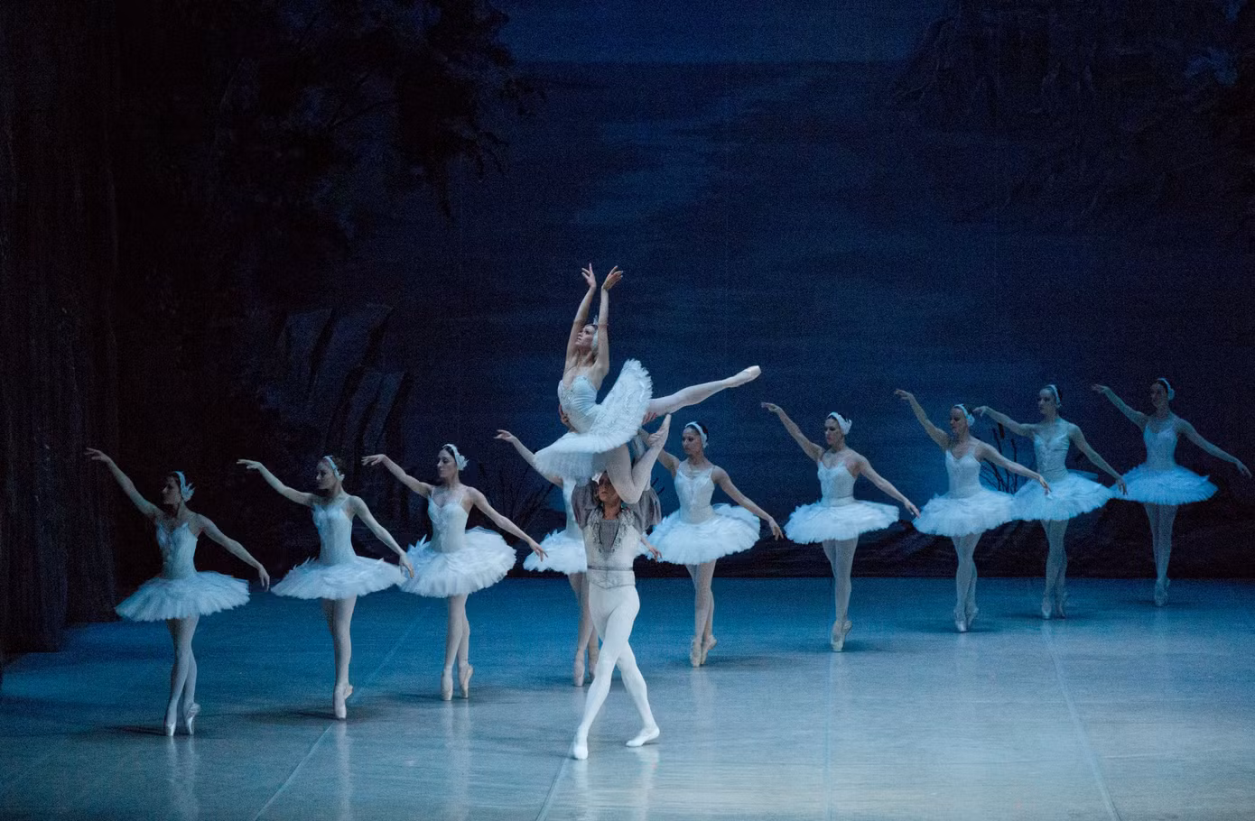 Nghệ sĩ Nhà hát ballet quốc gia Mátxcơva biểu diễn ở hơn 40 quốc gia và vùng lãnh thổ.