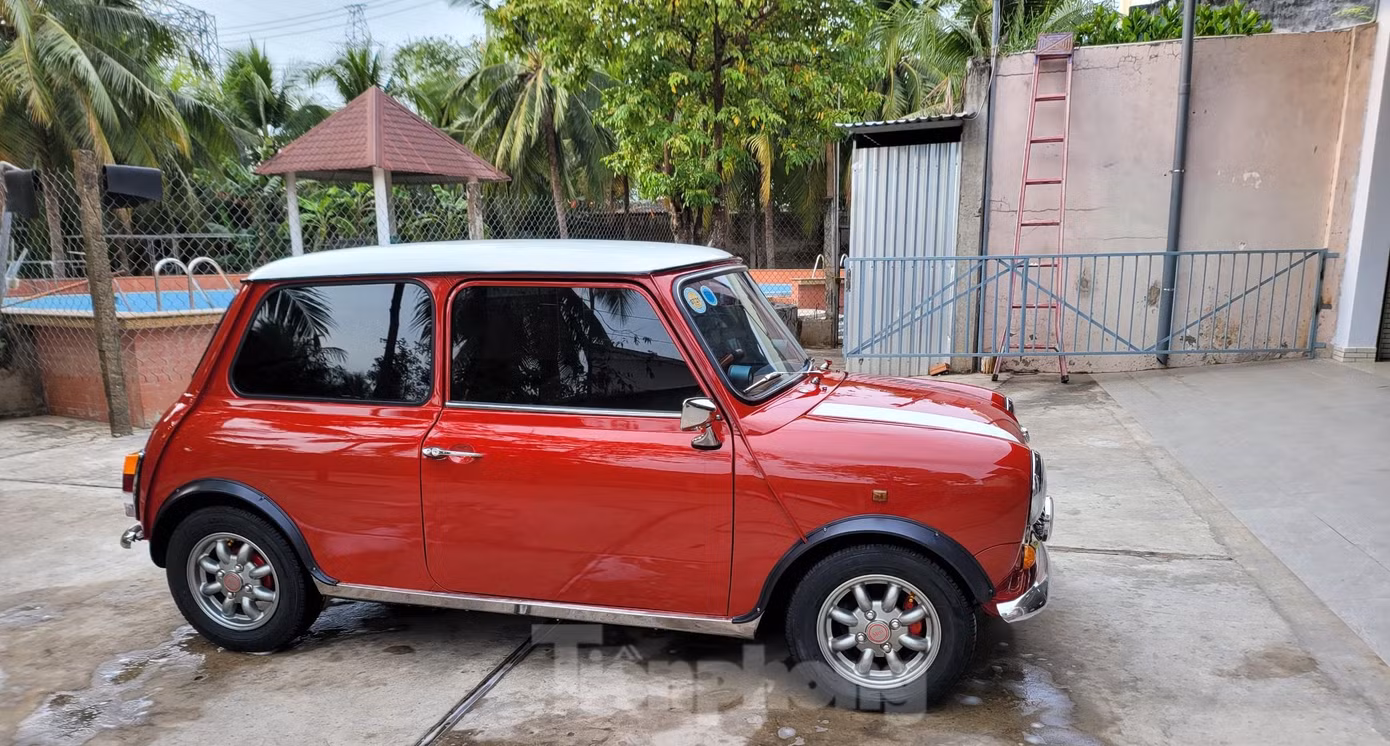 Chủ xe rất tự hào mỗi khi lái Mini Cooper xuống phố