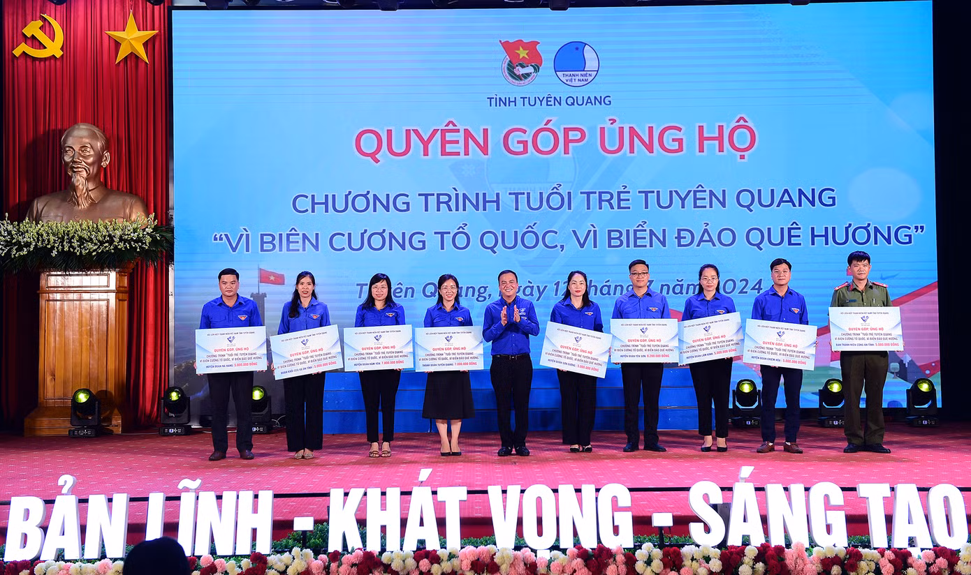 Tỉnh Đoàn Tuyên Quang nhận quyên góp, hỗ trợ từ các đơn vị tại chương trình