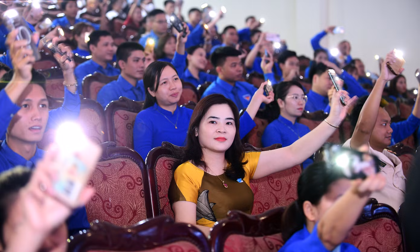 Chương trình văn nghệ chào mừng Đại hội.
