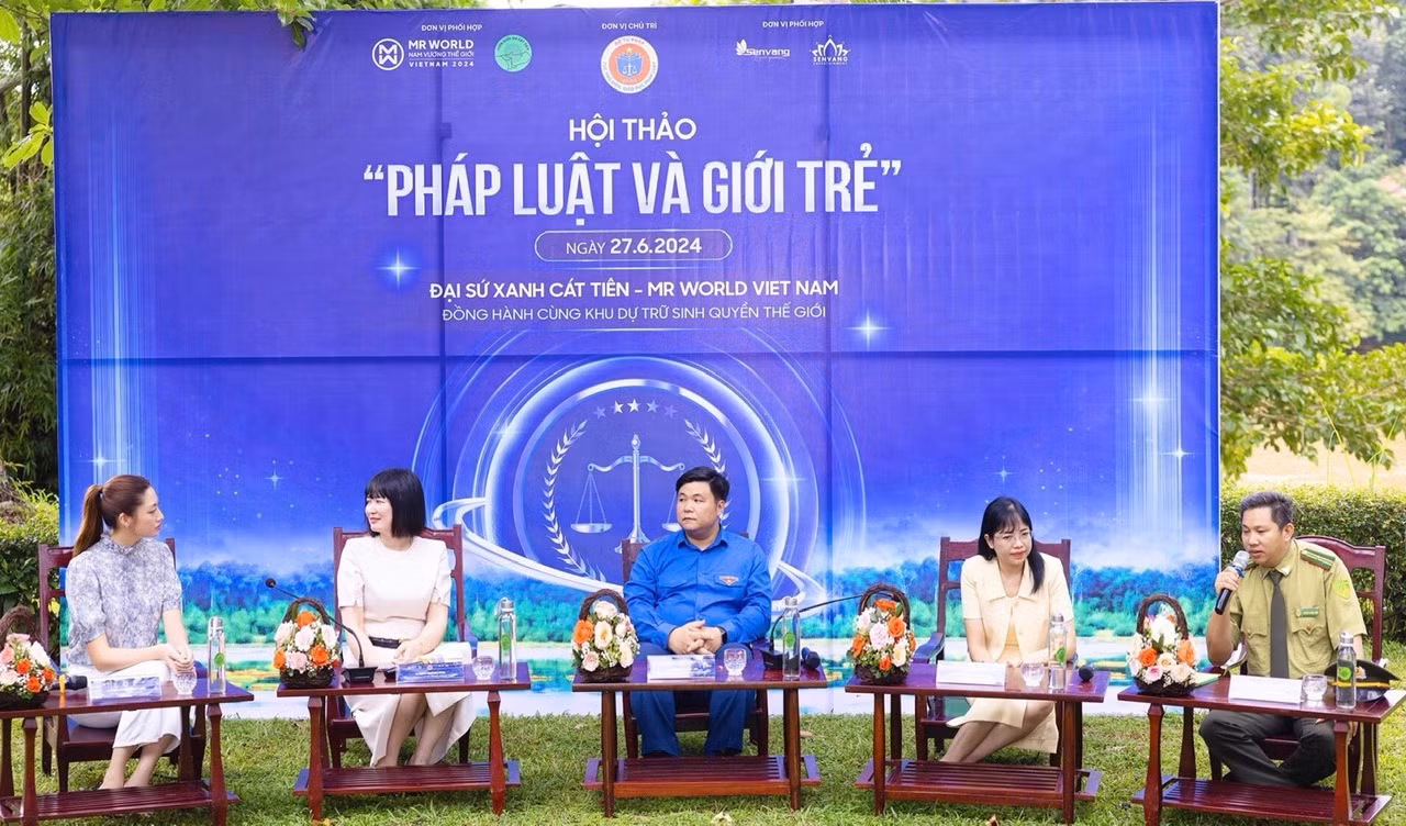 Các đại biểu tham gia chia sẻ tại hội thảo