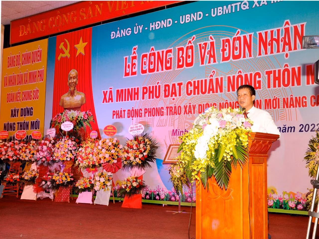 Chủ tịch UBND huyện Sóc Sơn Phạm Văn Minh phát biểu tại buổi lễ