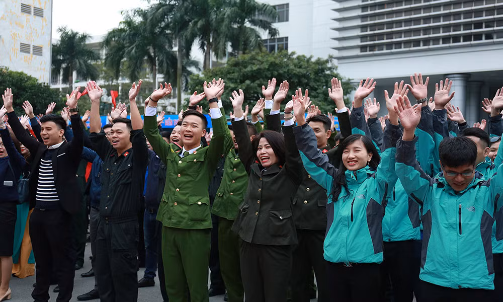 Khai mạc triển lãm Tuổi trẻ sáng tạo ảnh 2