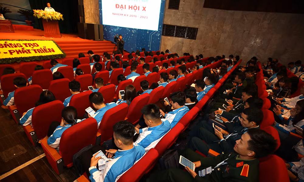 Đại hội Hội Sinh viên biểu quyết bằng công nghệ ảnh 1