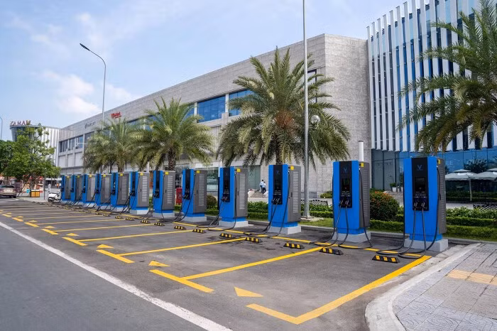 V-GREEN có thể cân nhắc chuyển sang mô hình kinh doanh dịch vụ sạc ô tô điện cho các hãng xe điện khác ngoài VinFast.