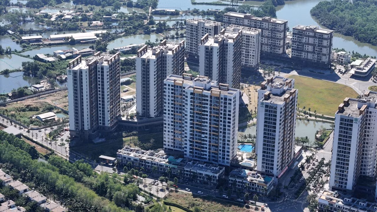 Đã có 41 trong số 66 dự án đã được Tổ công tác giải quyết, tương đương với 27.575 căn được cấp sổ hồng.