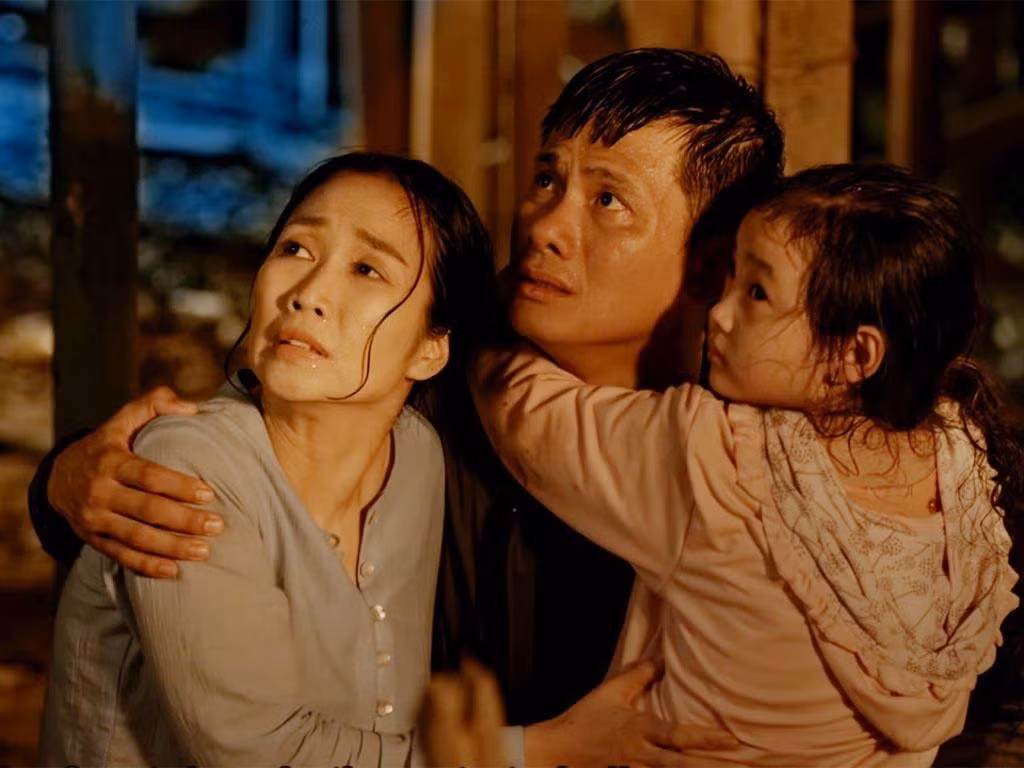 Cảnh trong phim “Lật mặt”