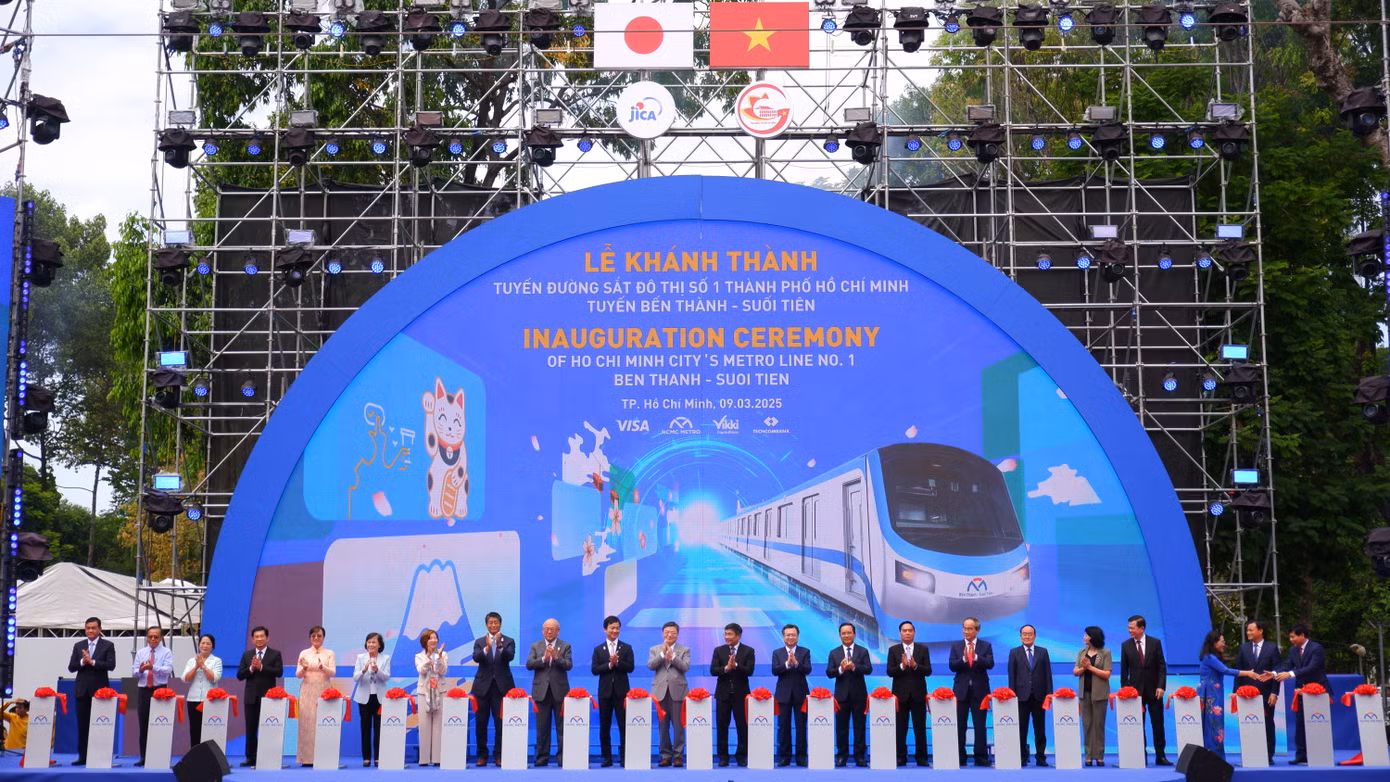 Dự án metro số 1 TPHCM chính thức được khánh thành vào sáng 9/3. Ảnh: Hữu Huy