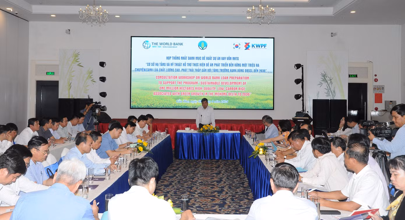 Quang cảnh cuộc họp. Ảnh: CK.