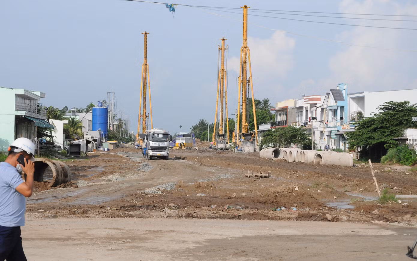 Dự án đường nối từ đường Cách Mạng Tháng Tám đến Đường tỉnh 918, thuộc dự án Phát triển thành phố Cần Thơ và tăng cường khả năng thích ứng đô thị.