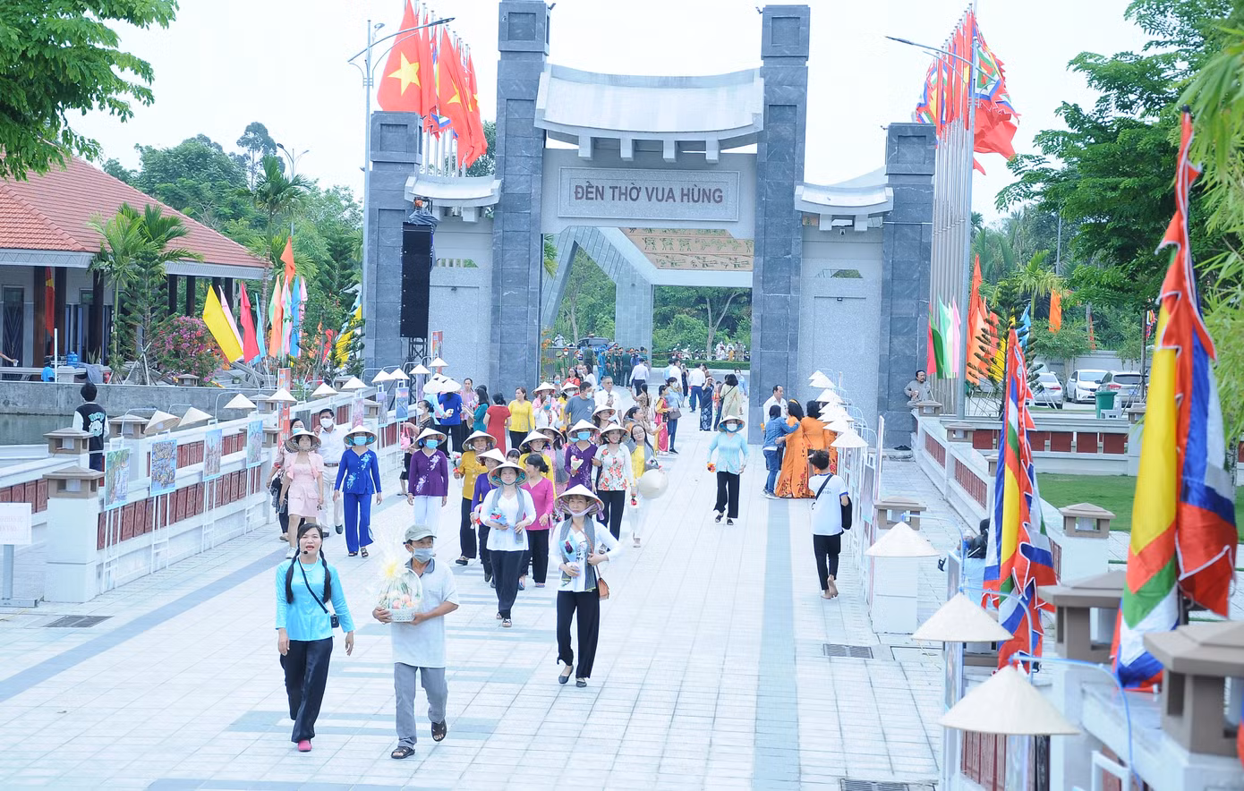 Đền thờ Vua Hùng thành phố Cần Thơ, một trong những điểm du lịch hút khách. Ảnh: Cảnh Kỳ