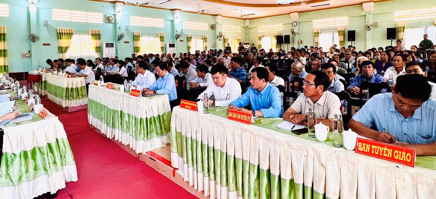 Quang cảnh buổi đối thoại.
