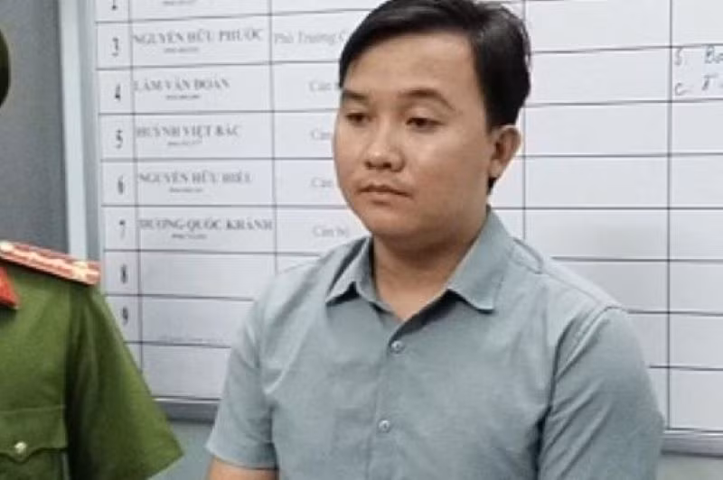 Bị can Nguyễn Việt Trí.