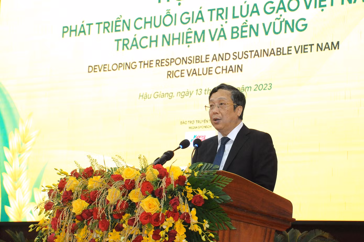 Thứ trưởng Bộ NN&amp;PTNT Hoàng Trung phát biểu tại hội thảo. Ảnh: Cảnh Kỳ.