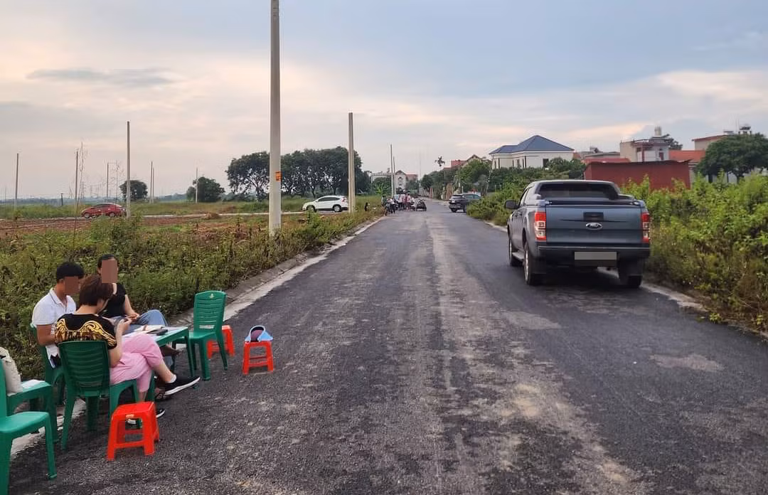 Siết quy định phân lô bán nền, tách thửa sẽ giúp thị trường đất nền ngày càng minh bạch và phát triển bền vững hơn. Siết quy định phân lô bán nền, tách thửa sẽ giúp thị trường đất nền ngày càng minh bạch và phát triển bền vững hơn.