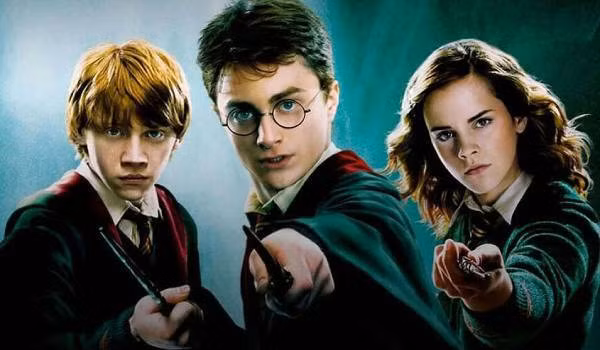 Người hâm mộ chuẩn bị được quay về thế giới phép thuật trong Harry Potter. Ảnh: Warner Bros.