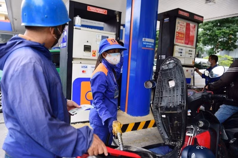 Giá xăng dầu dự báo giảm nhẹ vào ngày 14/3.