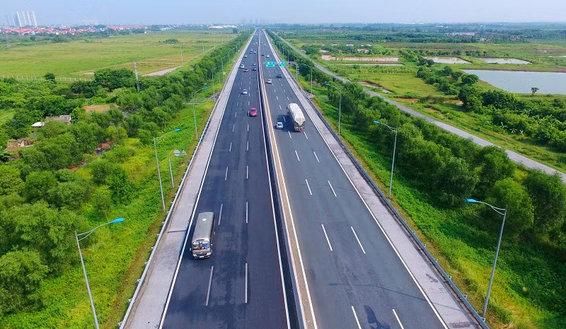 Có 12 dự án cao tốc do Nhà nước đầu tư đủ điều kiện thu phí từ 1/10.