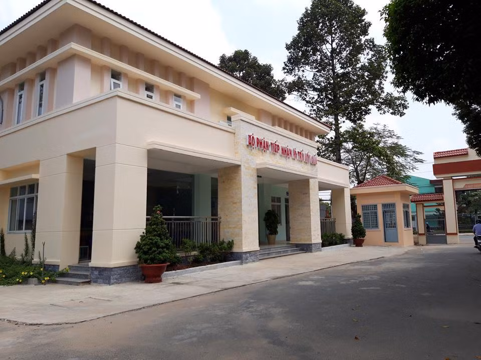 Mới nhất vụ con bị tai nạn chết, bố đi khai tử 3 lần không được ảnh 1