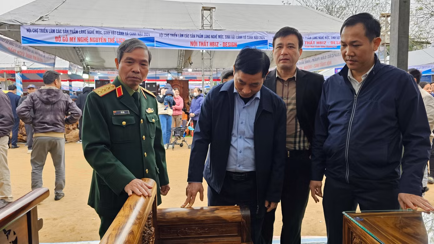Năm 2003, làng nghề Canh Nậu được UBND tỉnh Hà Tây cấp Bằng công nhận làng nghề Mộc truyền thống. Đây là một dấu mốc quan trọng đánh dấu sự phát triển của Canh Nậu, góp phần đưa hoạt động sản xuất của làng nghề ngày càng được quy hoạch một cách bài bản, xây dựng chỉ dẫn địa lý thương hiệu, đẩy mạnh tiêu thụ sản phẩm của làng nghề.