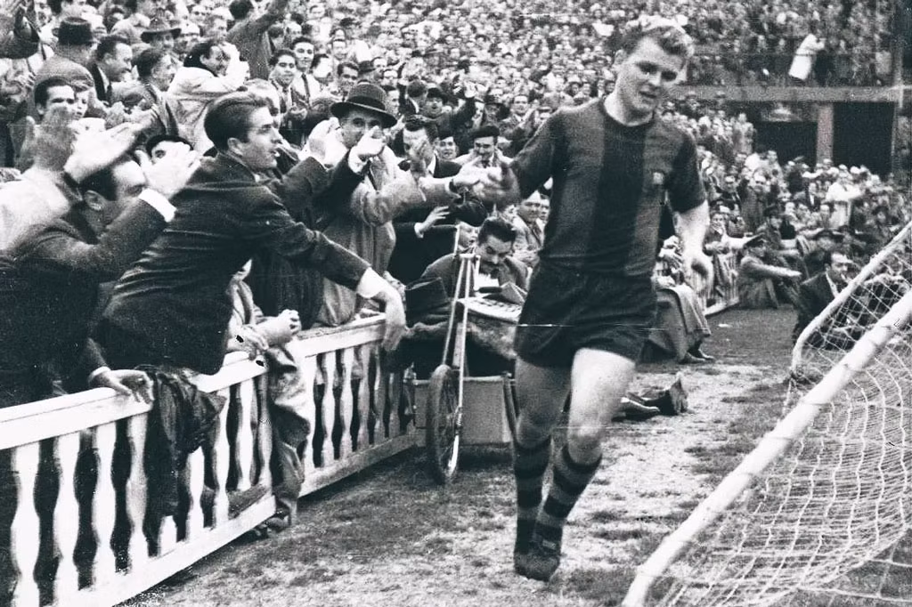 4. Laszlo Kubala (194 bàn sau 281 trận, thời gian gắn bó: 1950-1961).