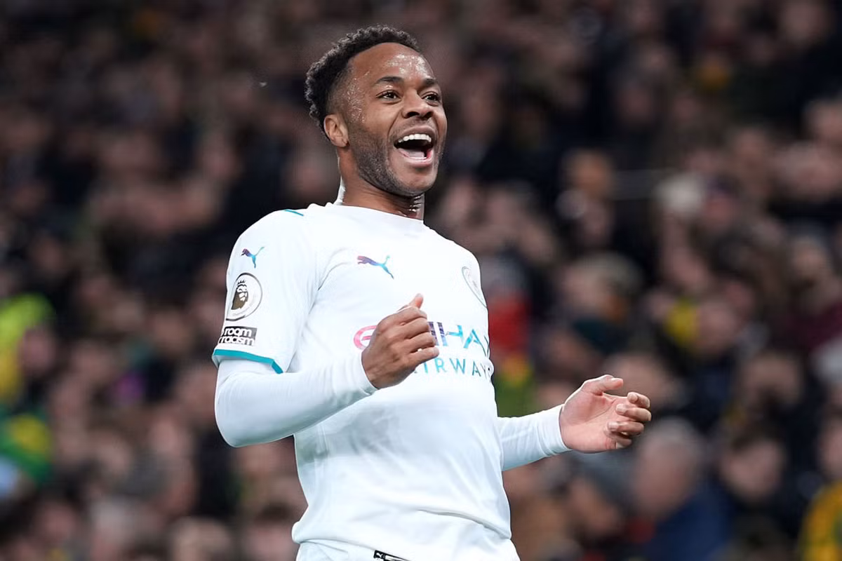 10. Raheem Sterling (mua từ Liverpool năm 2015, 49 triệu bảng).
