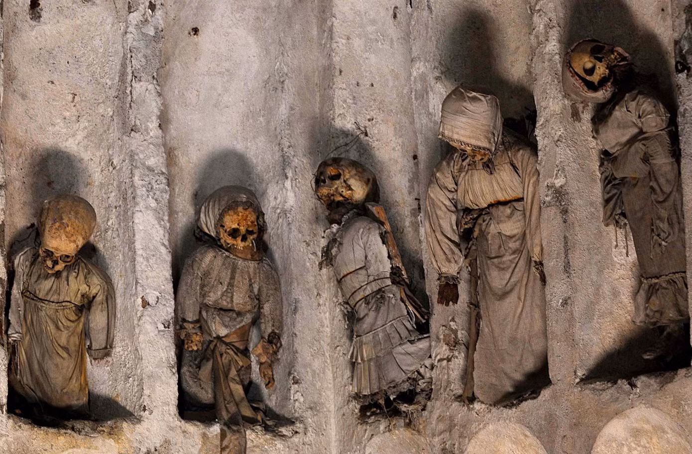 Có 163 xác ướp trẻ em trong hầm mộ.