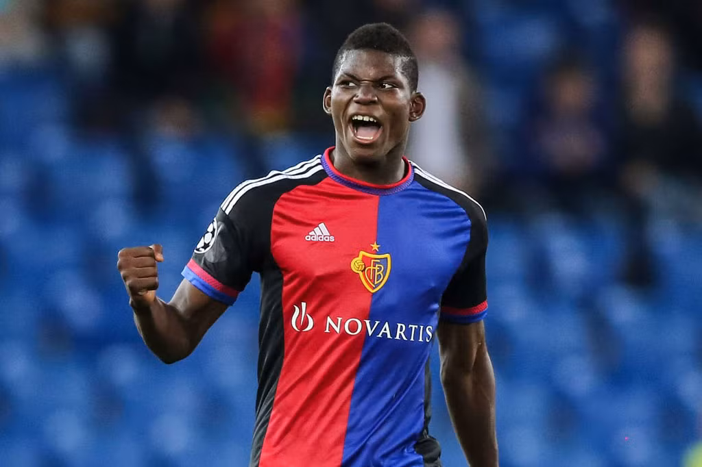 8. Breel Embolo (FC Basel, 11/2014). Khi FC Basel hạ Ludogorets với tỷ số 4-0 ở vòng bảng mùa giải 2014/15, Embolo là người mở tỷ số. Lúc ấy, anh mới 17 tuổi 8 tháng và 21 ngày.