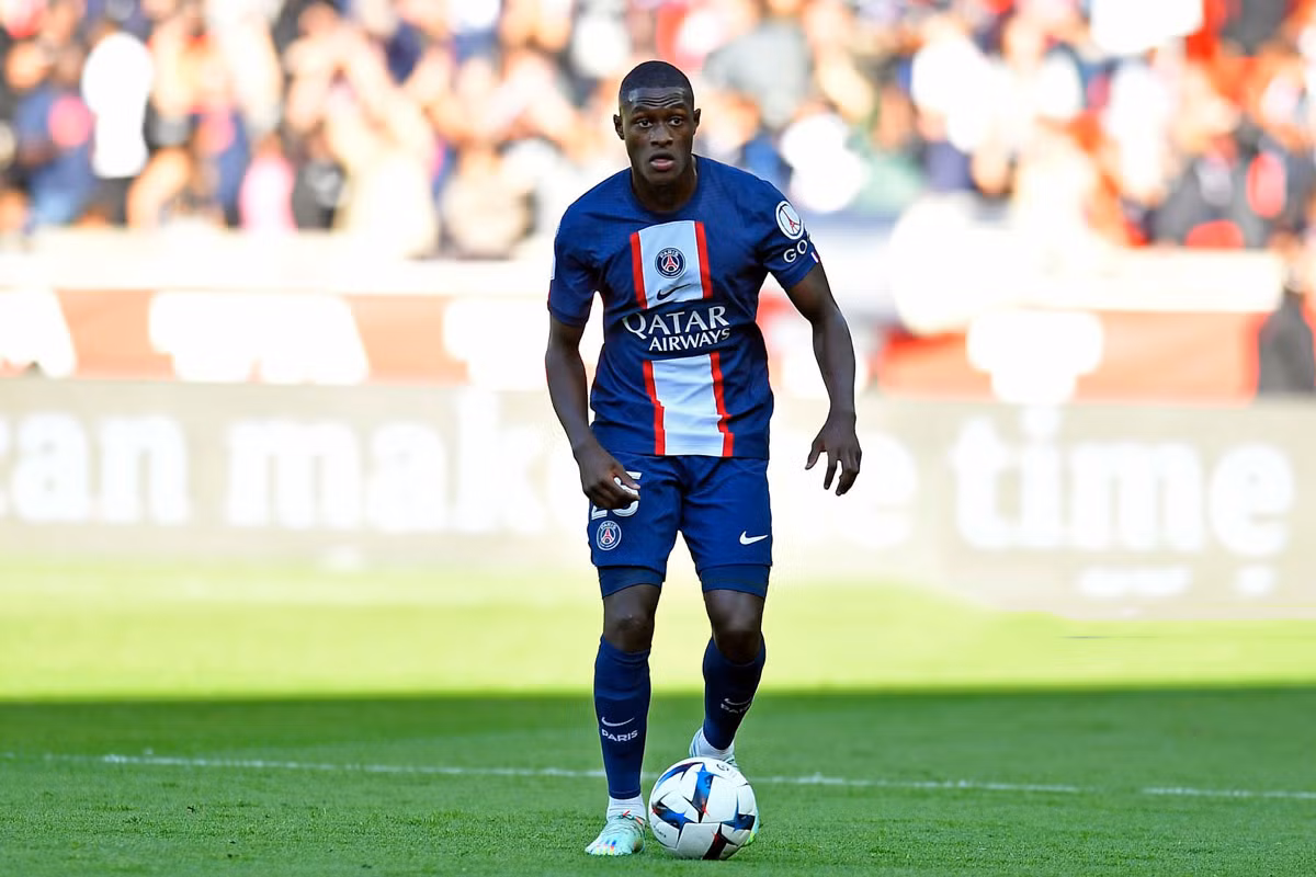 Hậu vệ trái: Nuno Mendes (Paris Saint Germain, 20 tuổi, định giá chuyển nhượng: 60 triệu euro).