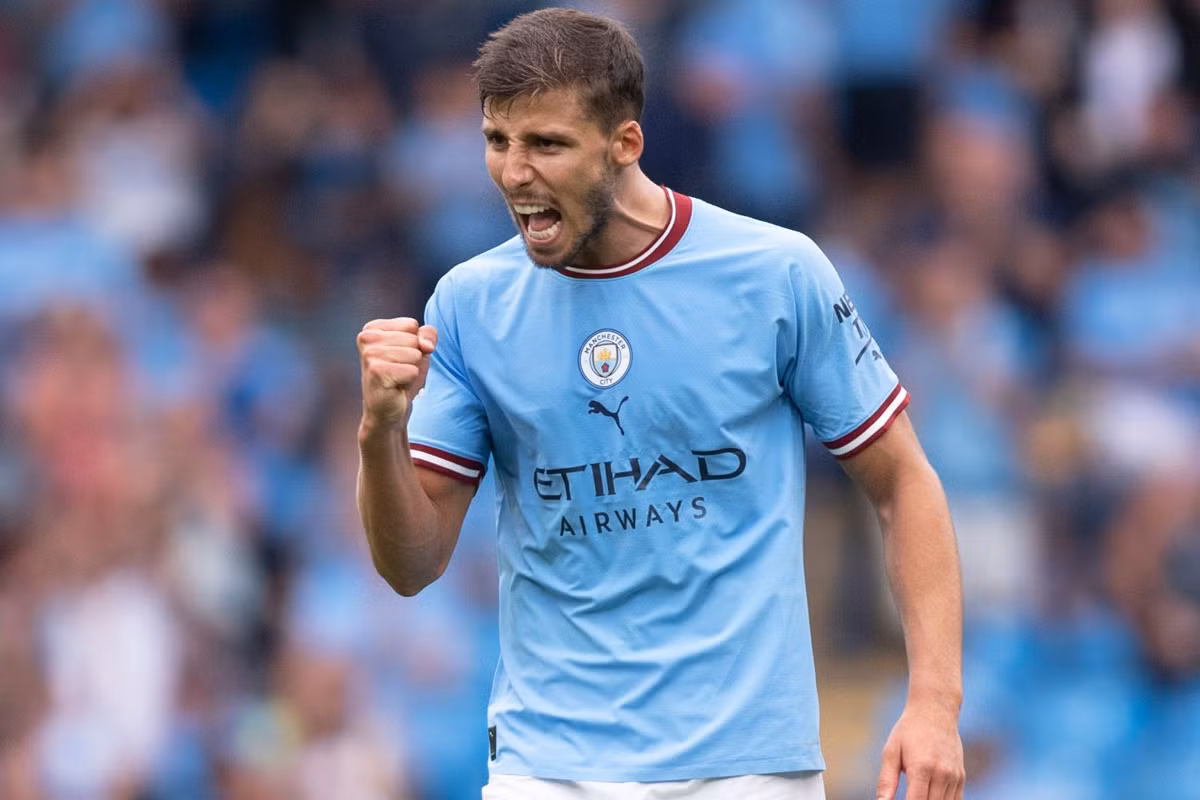 Trung vệ: Ruben Dias (Man City, định giá chuyển nhượng: 75 triệu euro).